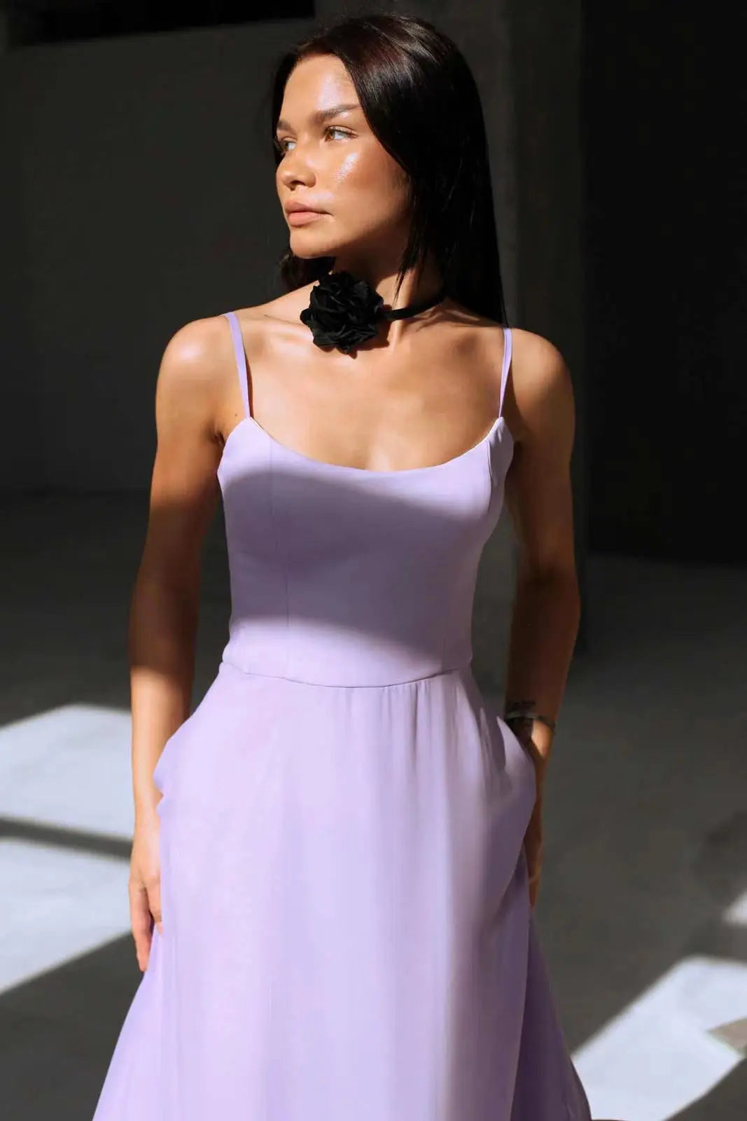 Elegant Midi Evening Dress with Ruffles BULLCAPTAIN