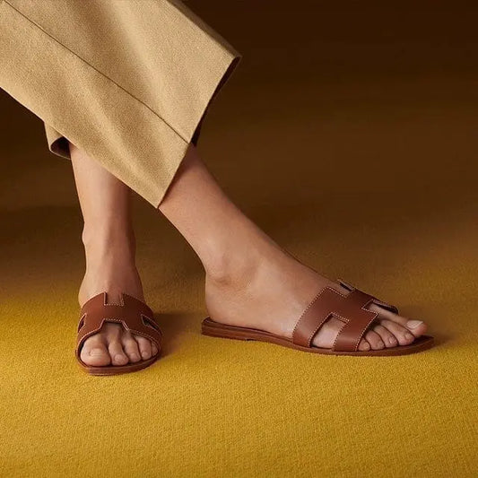 Leather Flat Sandals with Cut Out Strap BULLCAPTAIN