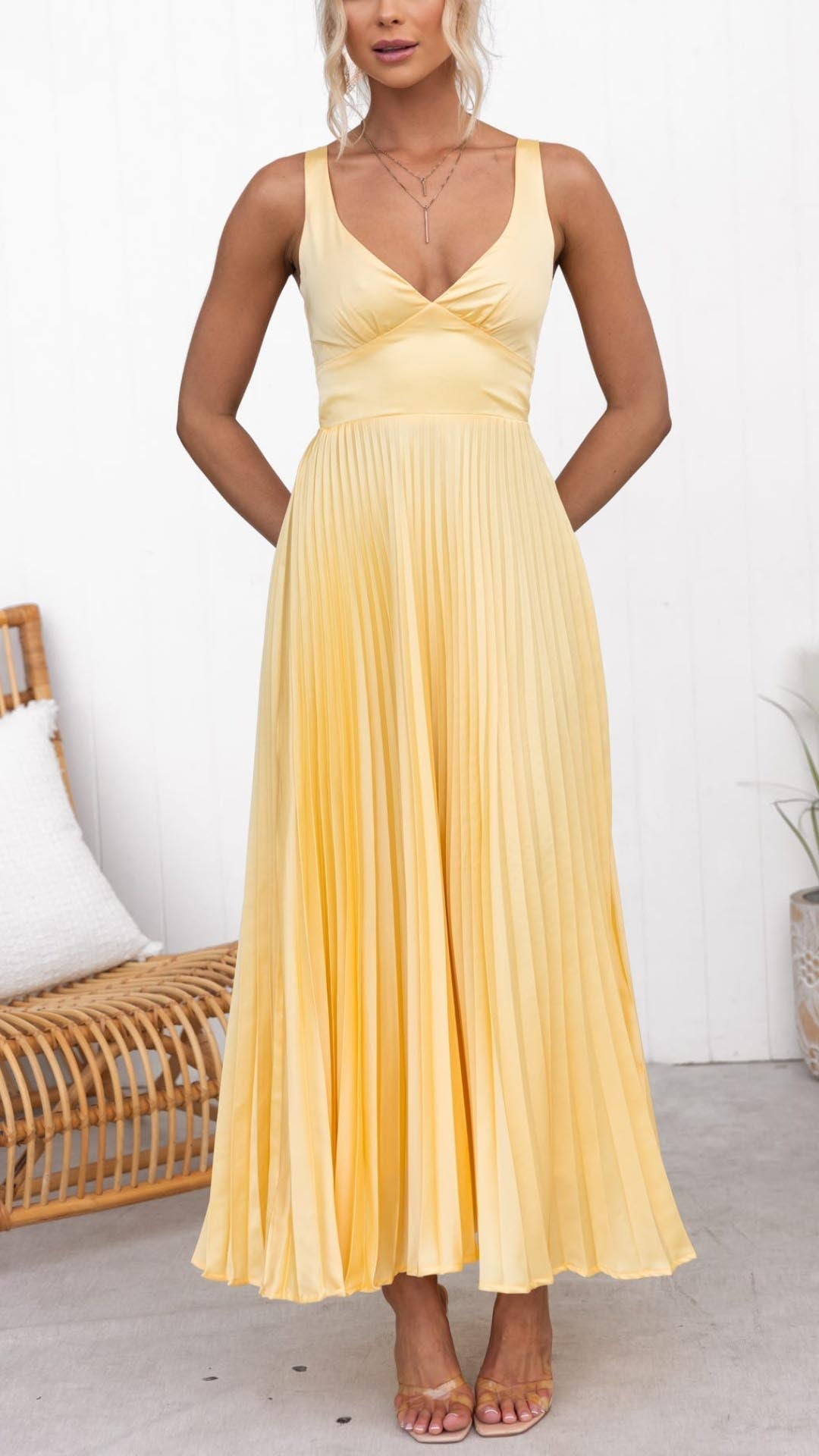 Eileen™ | Pleated V-Neck Maxi Dress 1