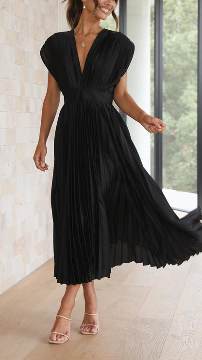 Maria™ | Elegant Pleated Maxi Dress 10
