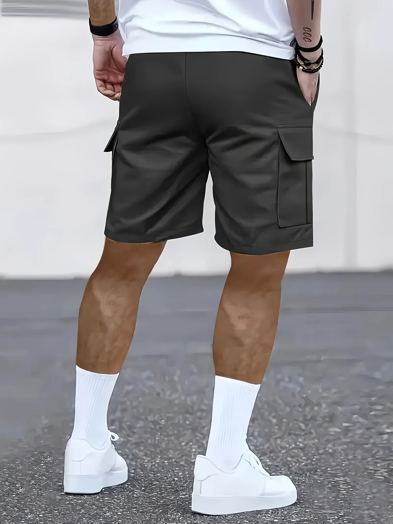 Men's multi-pocket shorts back view