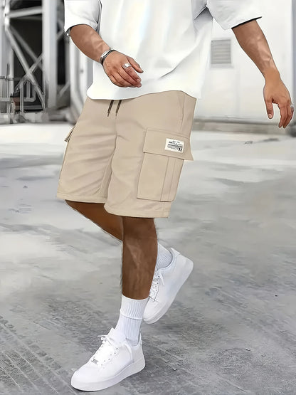 Men's outdoor work shorts pocket detail