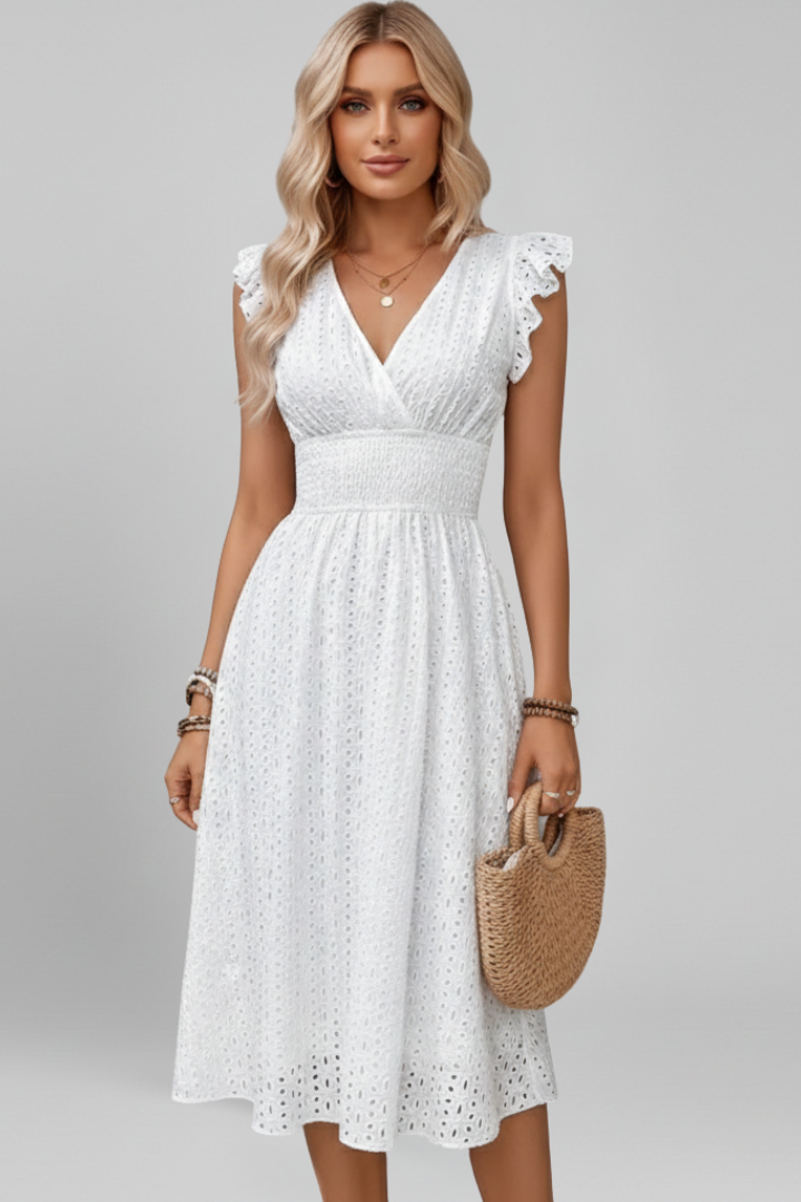 Women's dress with V neckline - detail